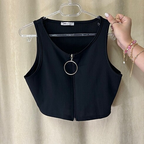 halka fermuar detayli crop