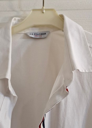 Düğmeli Beyaz Polo Gömlek - Görsel 2