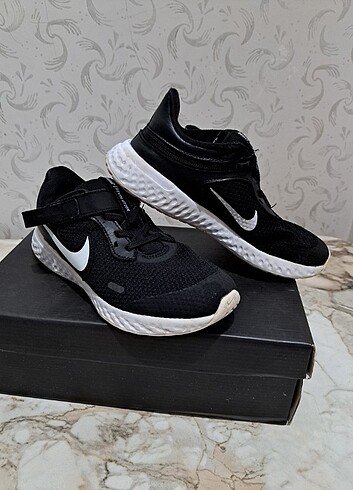 Orjinal nike spor ayakkabı 