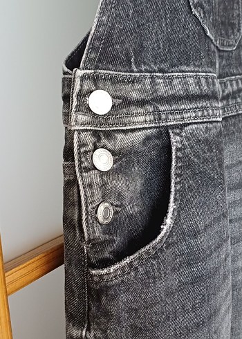 Kız Çocuk Gri Denim Askılı Tulum - Görsel 3