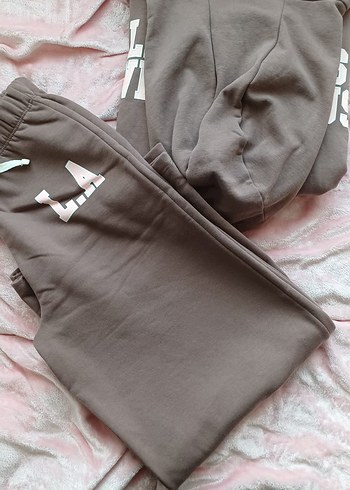 Kapüşonlu ve Eşofman Takımı - Görsel 2