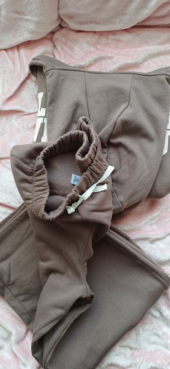 Kapüşonlu ve Eşofman Takımı - Görsel 3