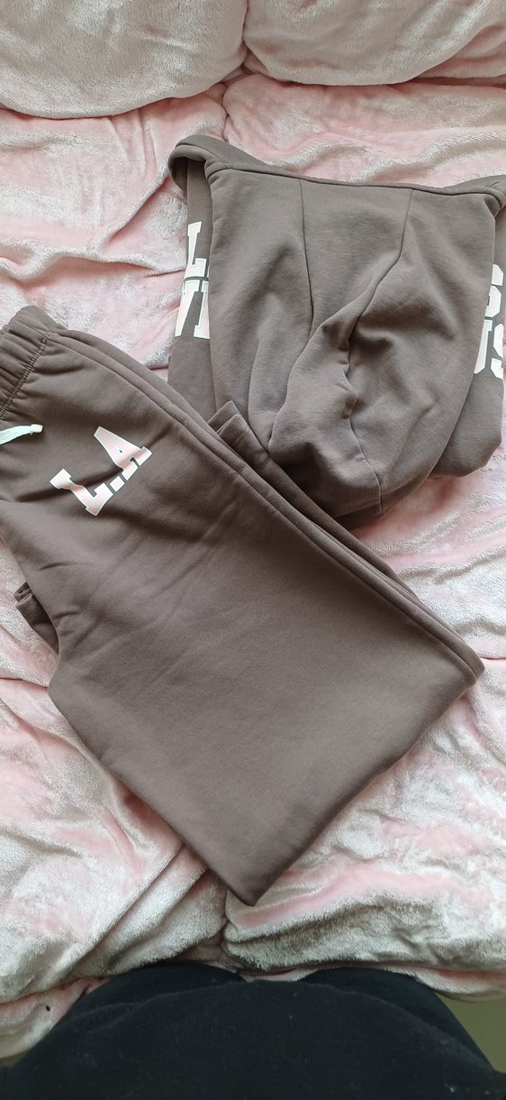 Kapüşonlu ve Eşofman Takımı - Görsel 2