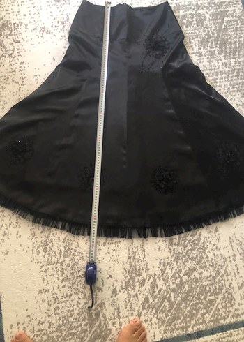 Siyah Nakışlı Uzun Gotik Etek