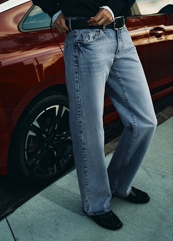 Zara Zara Straight jean/ zw1975 straight jeans olarak geçmektedir 