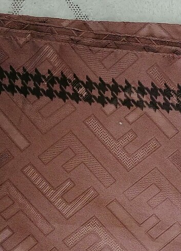 Beden Hint ipek marka monogram şal