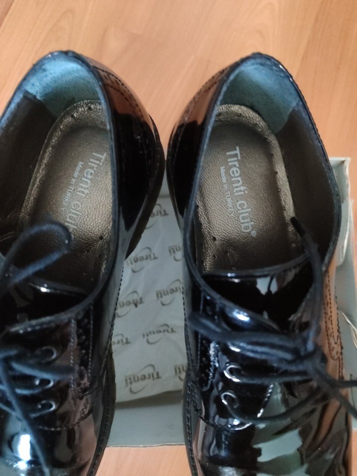 Parlak Siyah Rugan Ayakkabı - Görsel 4