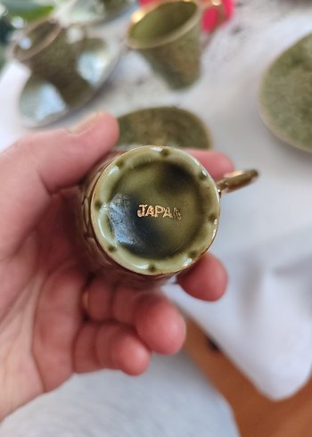 Beden yeşil Renk Antika Fincan ve Tabak