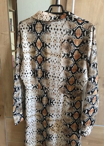 Düğmeli Yılan Desenli Uzun Kadın Elbise - Görsel 6