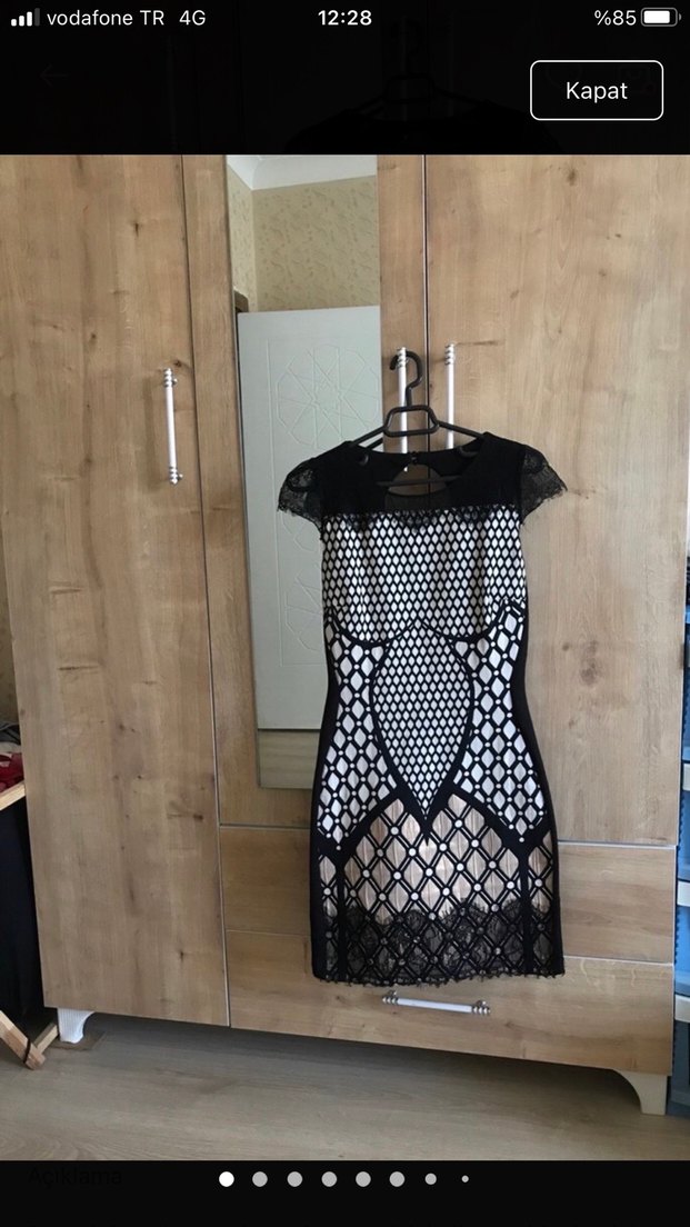 Dantel Detaylı V Yaka Midi Elbise - Görsel 2