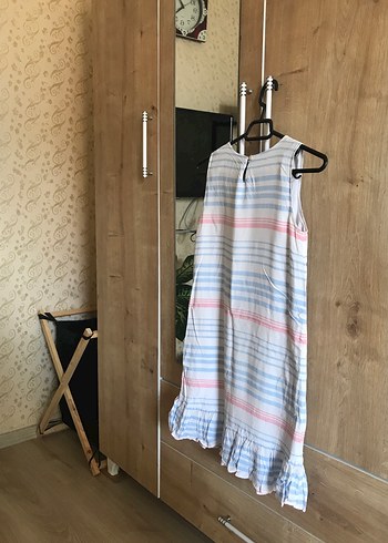 Diğer Kız Çocuk Renkli Çizgili Fırfırlı Elbise