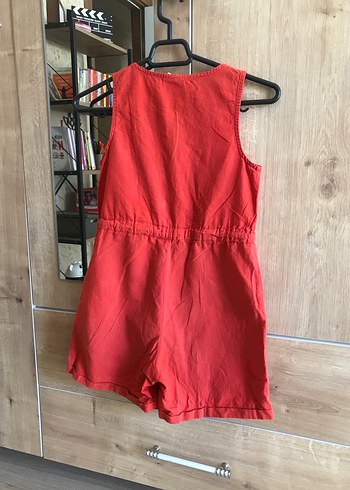 Kız Çocuk Kırmızı Keten Düğmeli Tulum - Görsel 2