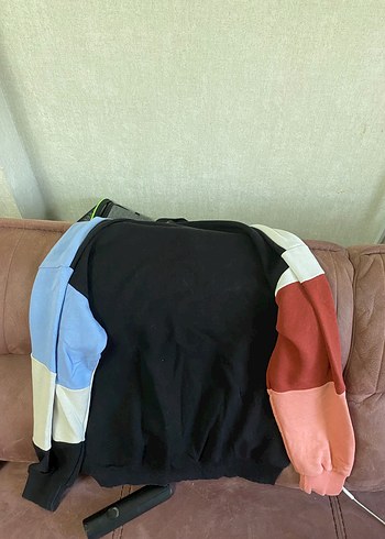 Renkli Kapüşonlu Sweatshirt - Görsel 5