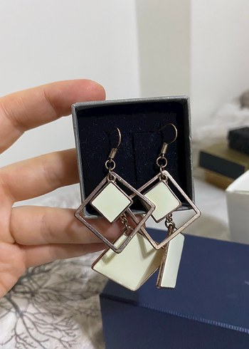 Altın Renkli Simli Midi Küpe - Görsel 9