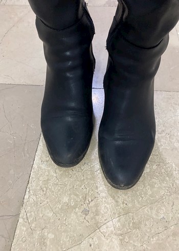 Siyah Tokalı İnce Topuklu Diz Boyu Kadın Çizme - Görsel 5