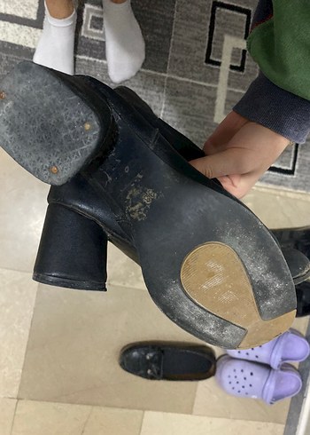 Siyah Tokalı İnce Topuklu Diz Boyu Kadın Çizme - Görsel 7