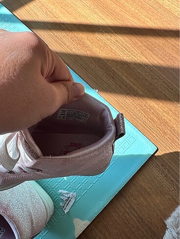 32 Beden Skechers