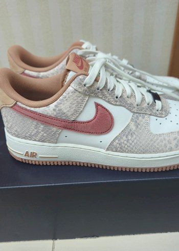 Nike Air Force AF 1 Lv8