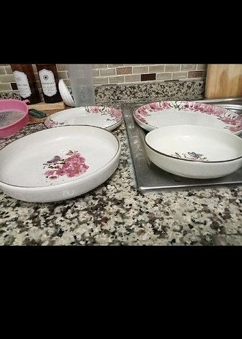 Pembe Çiçek Desenli Seramik Tabak Seti - Görsel 2
