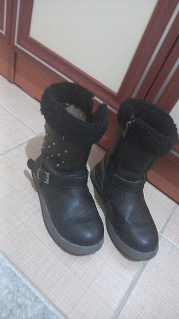 Kiz cocuk bot 30 numara 