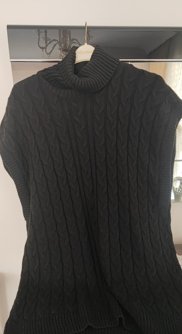 Siyah Boğazlı Kolsuz Örgü Kadın Kazak - Görsel 2