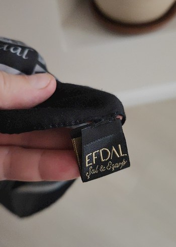 Gri Bohem Tarzı İpek Görünümlü Kadın Şalı - Görsel 4