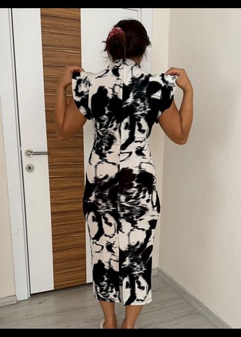 Kadın Siyah Beyaz Batik Desenli Uzun Elbise - Görsel 3
