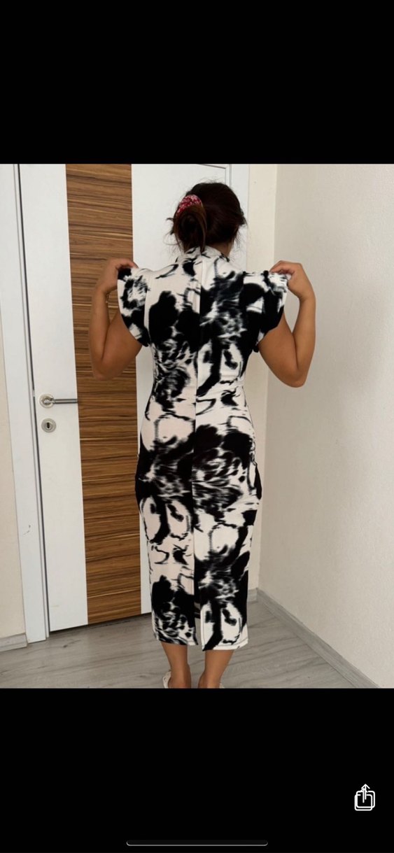 Kadın Siyah Beyaz Batik Desenli Uzun Elbise - Görsel 5