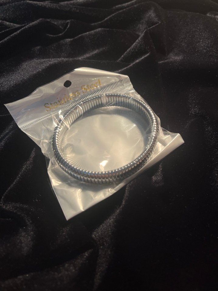 Gri Yılan Desenli Elastik Kadın Bileklik - Görsel 2