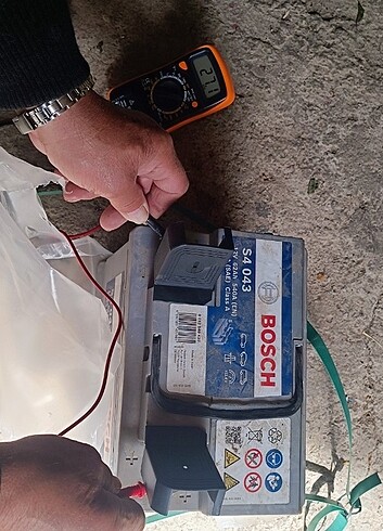 Bosch 62 amper 12 volt çıkma akü 