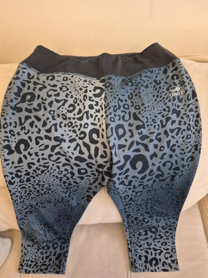 Siyah Baskılı  Midi Şort Velcro - Görsel 3