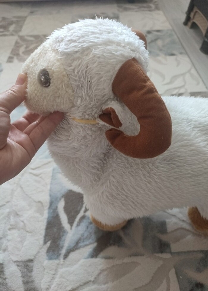 Peluş oyuncak kuzu - Görsel 2