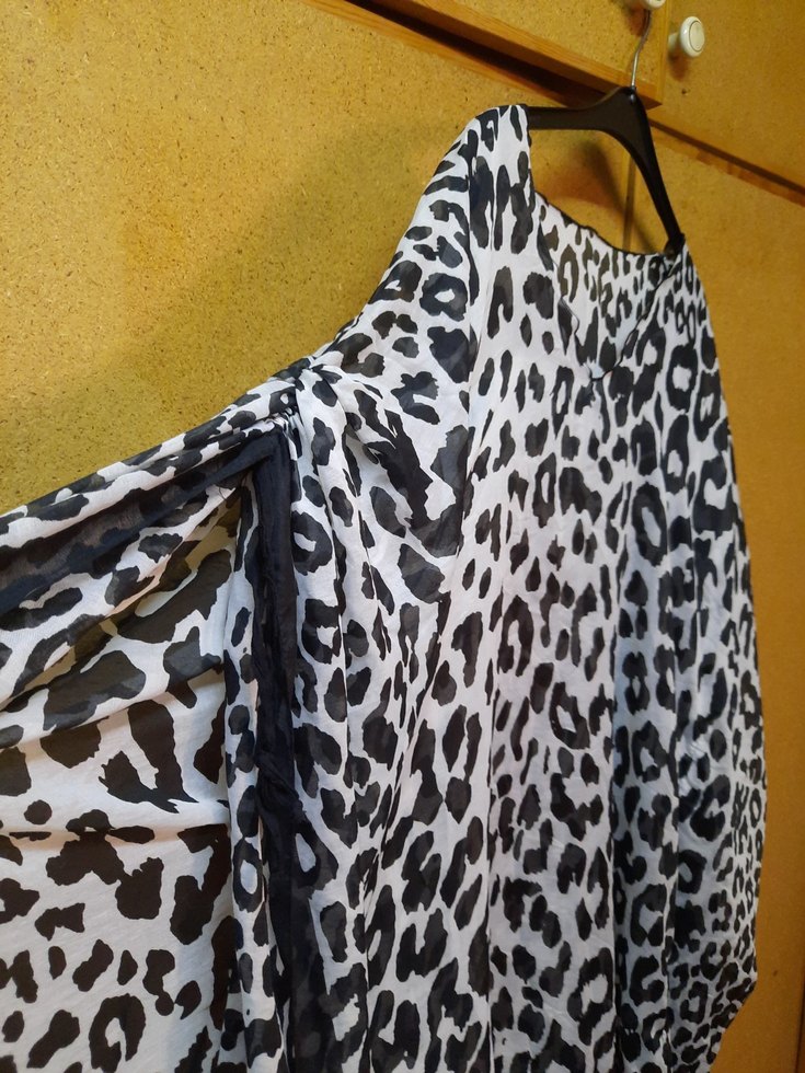 Gri Leopar Desenli Kadın PAREO - Görsel 2