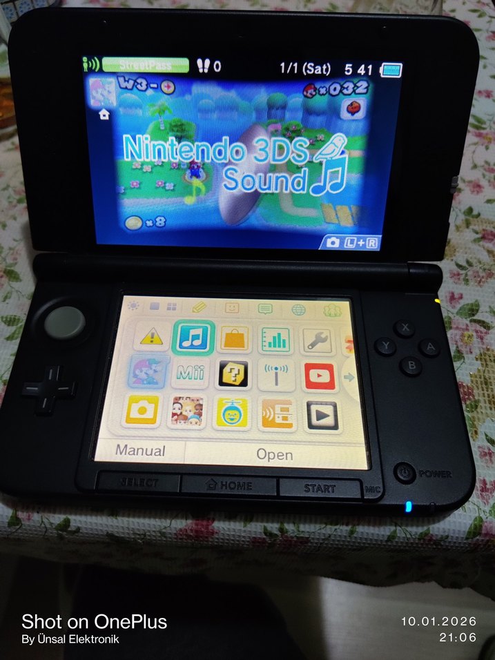 Kırmızı Nintendo 3DS XL Taşınabilir Oyun Konsolu - Görsel 2