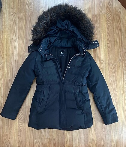 ZARA MONT
