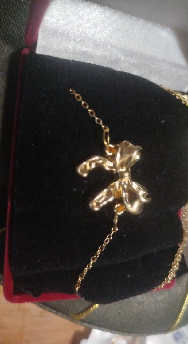 Altın Renkli Fiyonk Detaylı Kadın bileklik - Görsel 3