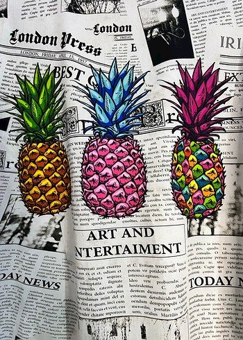 Gazete baskılı uzun kollu bol kesim gömlek - Görsel 3