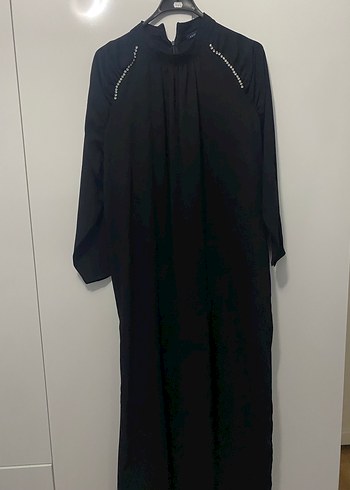 Zara Uzun Siyah Kuşaklı Elbise