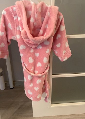 Kız Çocuk Pembe Kalp Desenli Bornoz - Görsel 4