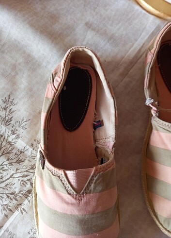 38 Beden Tommy Hilfiger hasir babet