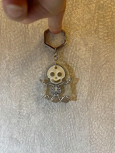 El Yapımı özel çizim Hayalet iskelet anahtarlık - Görsel 2