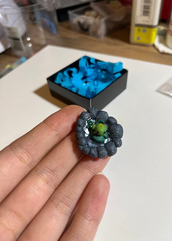 Opal taşlı minyatür kurbağa figür - Görsel 3