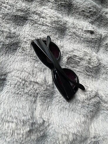 Siyah kedi güneş gözlüğü - Görsel 3