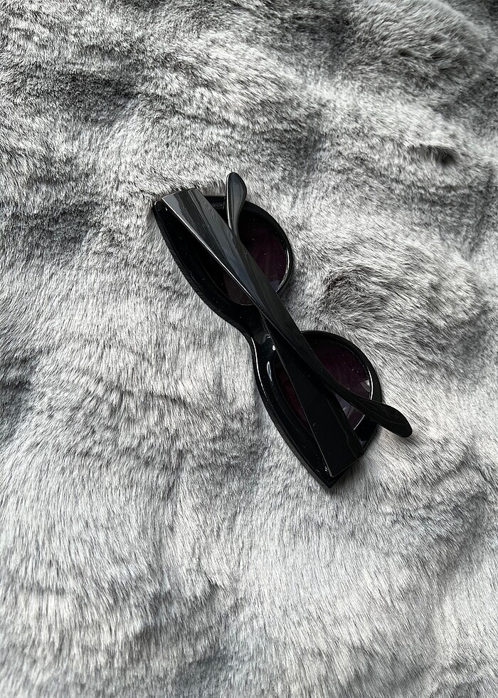 Siyah kedi güneş gözlüğü - Görsel 3