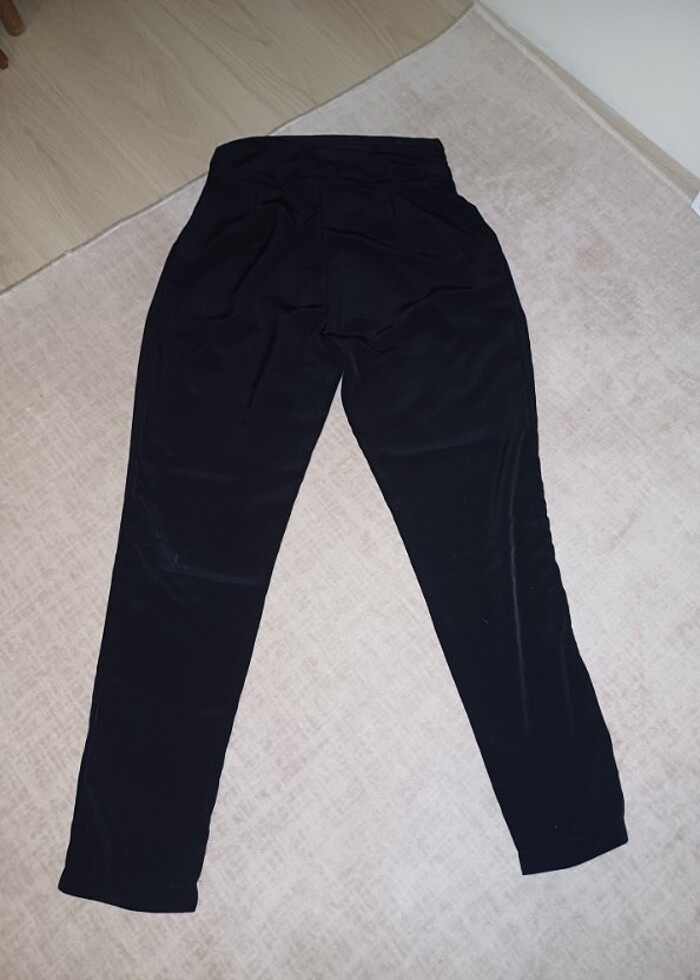 Zara bel detaylı saten pantolon - Görsel 3