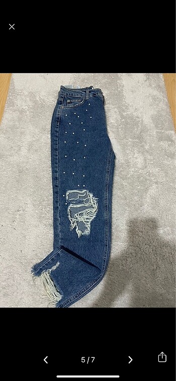 26 Beden Pull bear taş ve inci detaylı jean