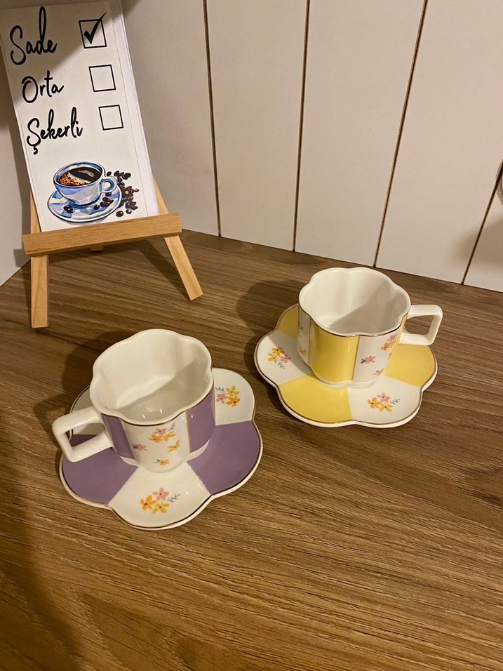 Çiçek Desenli Pastel Renkli Fincan ve Tabak Seti - Görsel 2