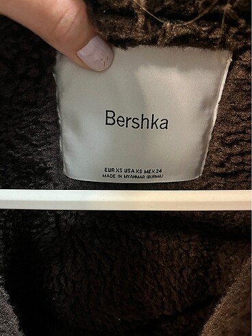 xs Beden Bershka içi kürklü ceket mont