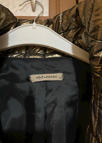 Parlak Altın Renkli Fermuarlı Kadın Ceket - Görsel 5