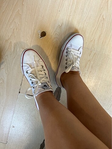Converse tipi beyaz ayakkabı